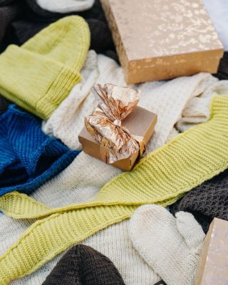 Včasné objednávky odměníme dárkem! 🎁 K objednávkám nad 4 500 Kč vytvořeným do 24. 11. 2025 přidáváme merino šátek AURA...